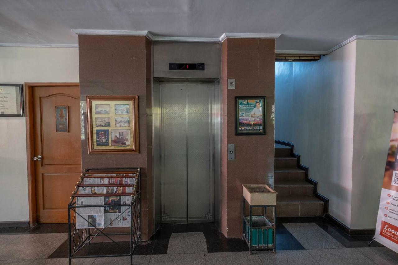 Oyo 628 Losari Metro Makassar Esterno foto